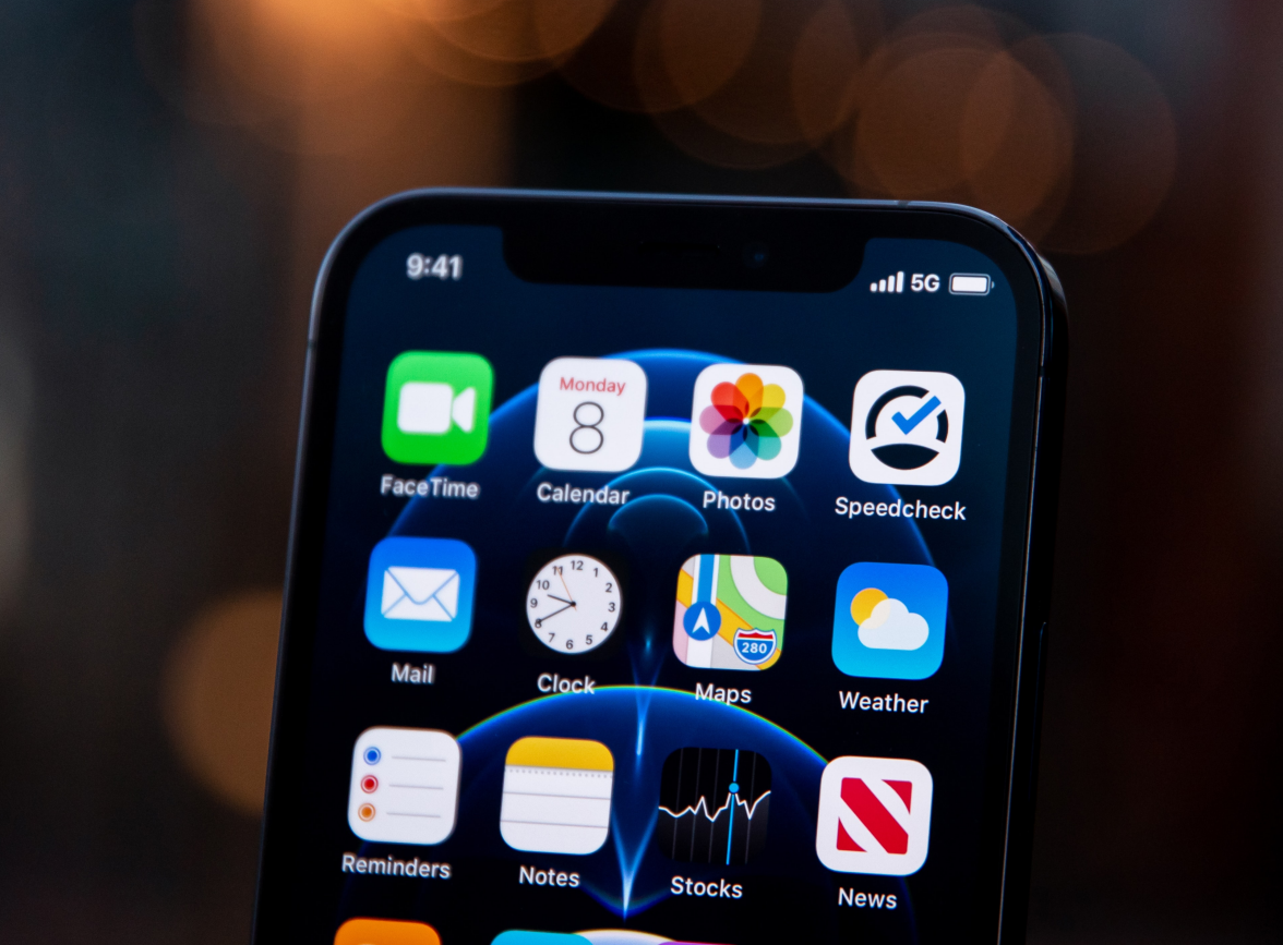 肃州苹果手机维修分享为什么 iPhone 12 在冬季会自动关机 